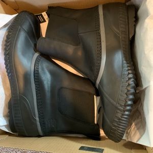 13 SOREL snow boot waterproof
